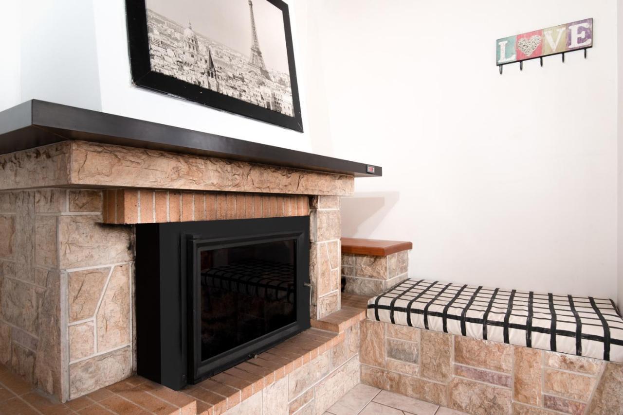 Ns-George Apartments By The Airport Μαρκόπουλο Εξωτερικό φωτογραφία