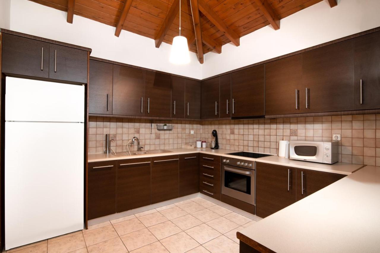 Ns-George Apartments By The Airport Μαρκόπουλο Εξωτερικό φωτογραφία