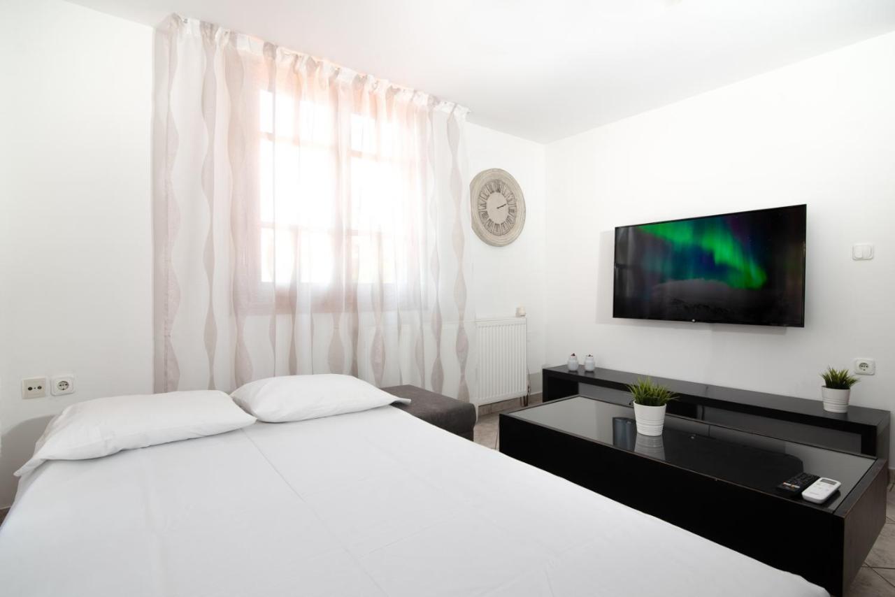Ns-George Apartments By The Airport Μαρκόπουλο Εξωτερικό φωτογραφία